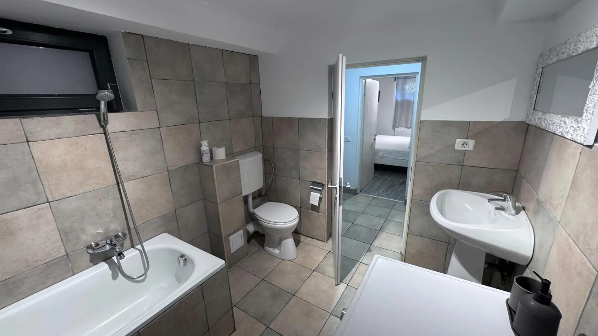 Apartamento News Studio Bucarest